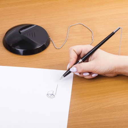 Ручка шариковая настольная BRAUBERG "Стенд-Пен Блэк2", СИНЯЯ, цепочка, корпус черный, линия письма 0,5 мм, 141347 - Ручки шариковые на подставке